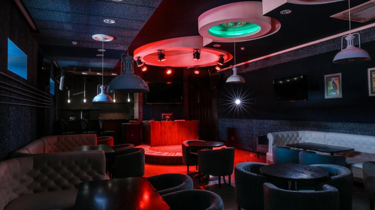 7 Boutique Hotel Ustʼ-Kamenogorsk Exteriör bild